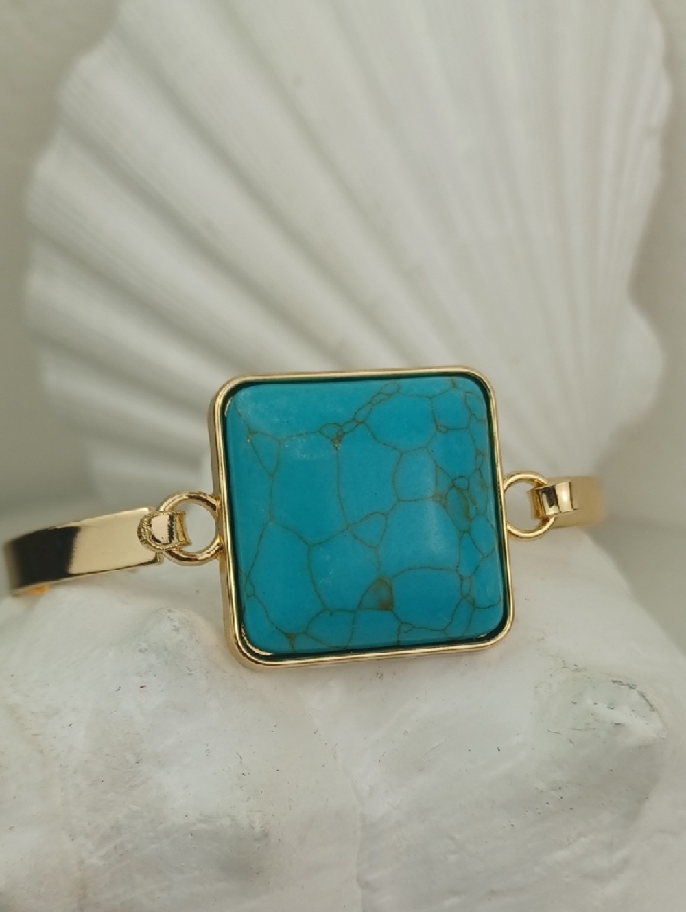 Demure Turquoise Stone Dainty Gold Tone Clasp Boho Bracelet